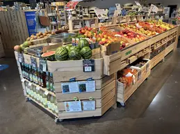 481-biocoop-crolles-magasin-alimentation-bio-fruit-pasteque-pomme-saison-local.webp